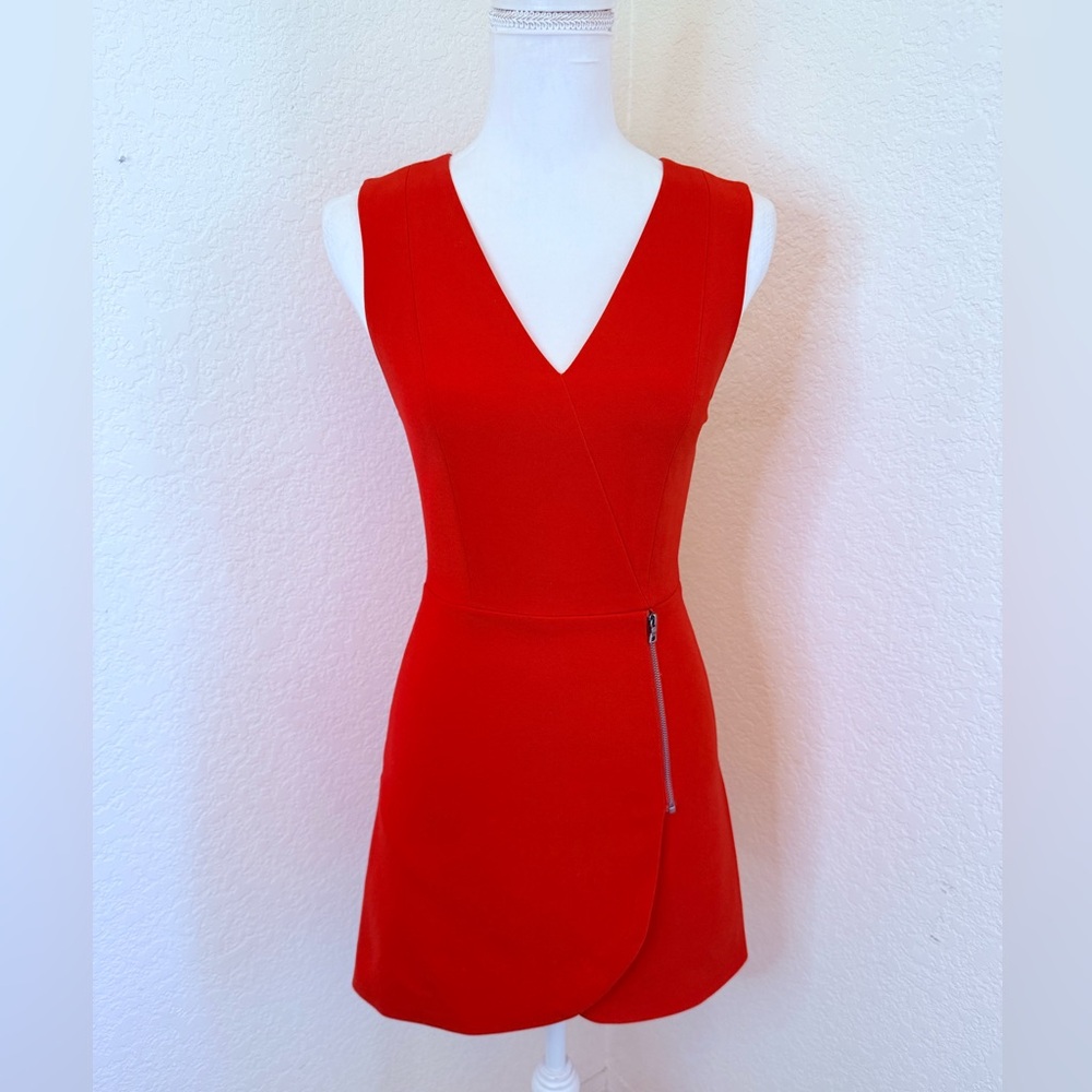 Alice + Olivia Lennon Side Zip Mini Dress‎